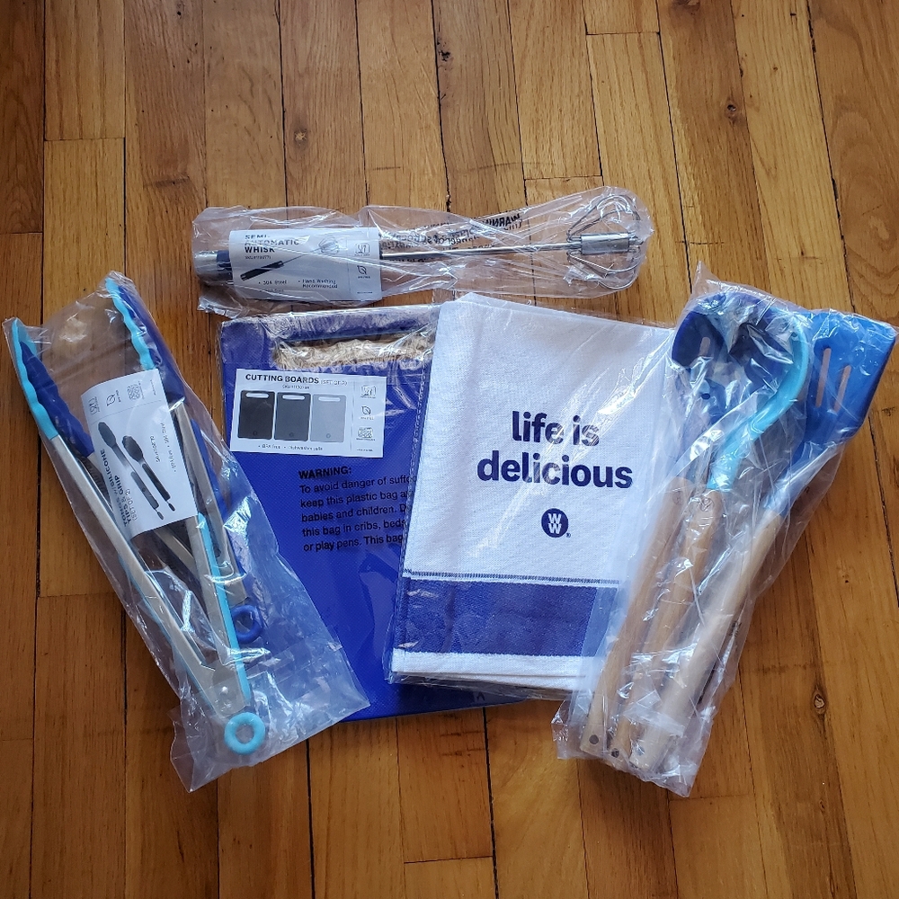 Weight Watchers Blue and White Kitchen Utensil Set
